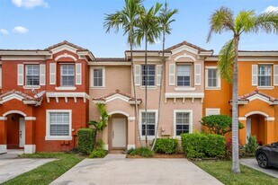 627 E Mowry Ct in Homestead, FL - Building Photo