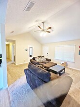 1526 Woodcrest Cir in Hinesville, GA - Building Photo - Building Photo