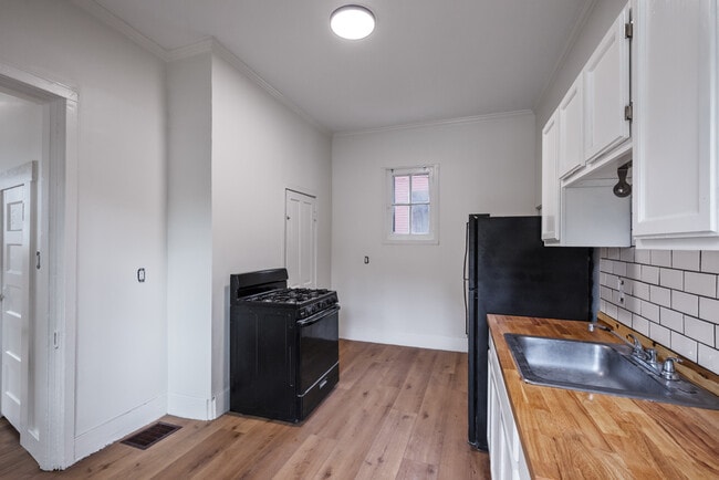 332 E 9th St, Unit 1 in Newport, KY - Building Photo - Building Photo