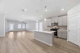 1510 King Rnch Rd in Conroe, TX - Building Photo - Building Photo