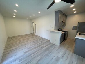 12618 Pacific Ave, Unit 06 in Los Angeles, CA - Foto de edificio - Building Photo