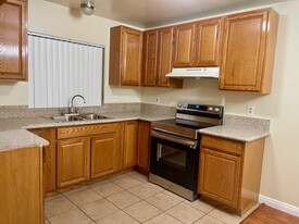 7853 State St in Huntington Park, CA - Building Photo