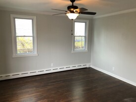 5 Lane Ave in Trumbull, CT - Building Photo