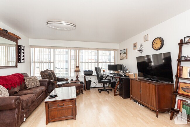 6157 N Sheridan Rd, Unit 3C in Chicago, IL - Building Photo - Building Photo