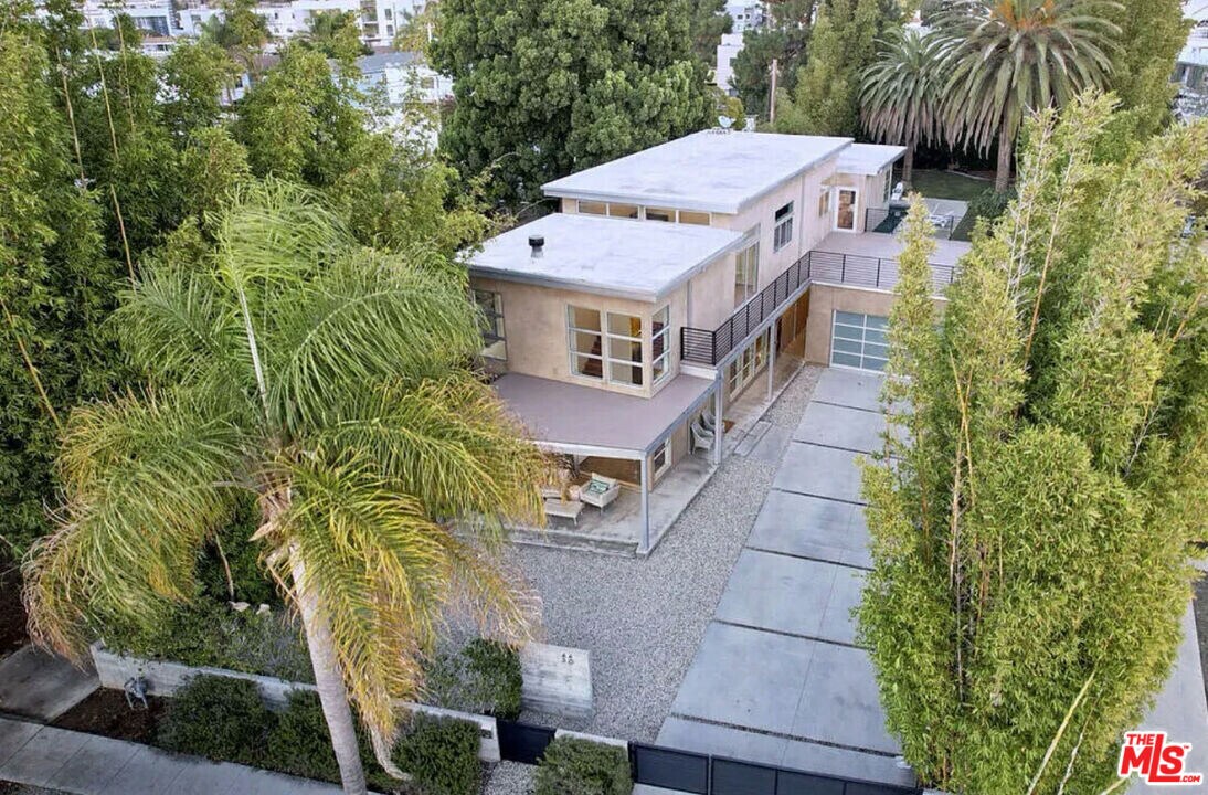 4430 Lindblade Dr in Los Angeles, CA - Building Photo