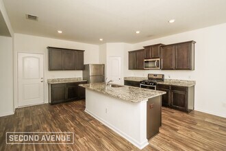 3027 Jackson Smt in Converse, TX - Foto de edificio - Building Photo