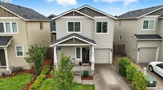 5613 N E 129th Pl in Vancouver, WA - Building Photo