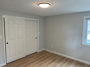 397 Alfred Rd in Biddeford, ME - Building Photo - Building Photo