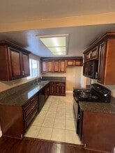 1253 Pebblewood Dr in Sacramento, CA - Building Photo - Building Photo