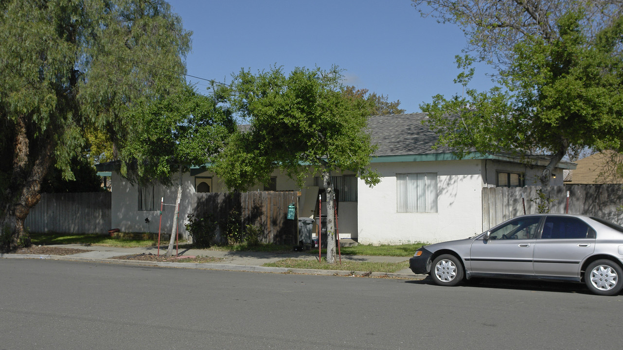 1914-1918 Walnut St in Livermore, CA - Foto de edificio