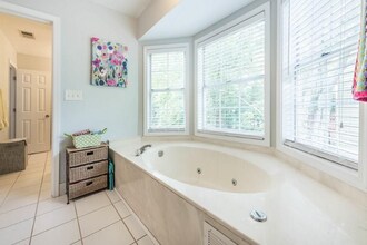 5036 Laurel Bridge Dr SE in Smyrna, GA - Building Photo - Building Photo