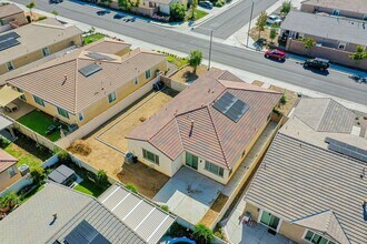 28954 Copper River Rd in Menifee, CA - Building Photo - Building Photo