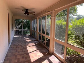 1402 Kessler Blvd E Dr in Indianapolis, IN - Building Photo - Building Photo