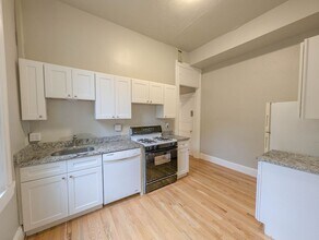 24 Conklin St in Cincinnati, OH - Foto de edificio - Building Photo