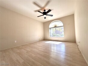 11855 Portina Dr in Las Vegas, NV - Building Photo - Building Photo