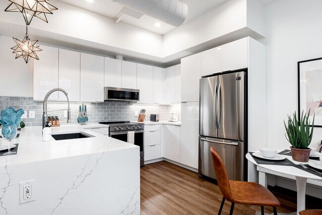 3198 Blake St in Denver, CO - Building Photo - Building Photo