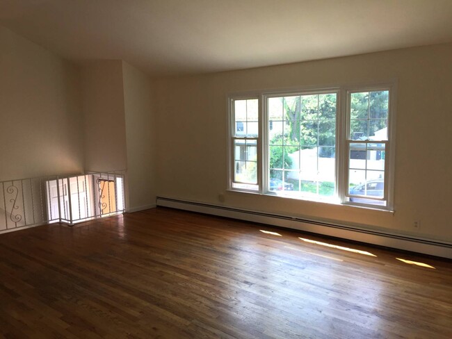 15 William St in Glen Cove, NY - Building Photo - Building Photo