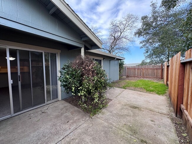 5950-5952 Merrywood Dr in Rocklin, CA - Building Photo - Building Photo