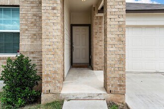 264 Perfect World Lp in Jarrell, TX - Building Photo - Building Photo