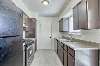 10720 Mc Allen Pl in El Paso, TX - Building Photo - Building Photo