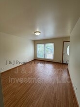 1327 Melrose Ave in Round Lake Beach, IL - Building Photo - Building Photo