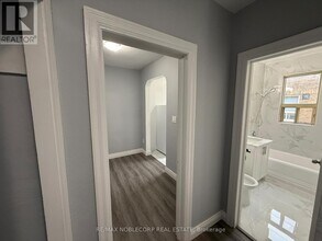 1383 Bayview Ave in Toronto, ON - Building Photo - Building Photo