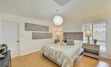 2444 E Del Mar Blvd in Pasadena, CA - Building Photo - Building Photo