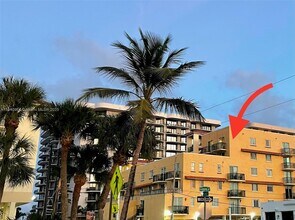 8888 Collins Ave in Surfside, FL - Building Photo - Building Photo