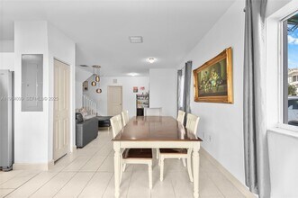 1270 NW 3rd Ln in Florida City, FL - Foto de edificio - Building Photo