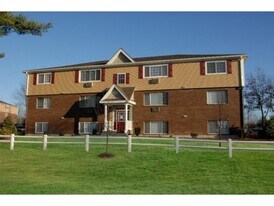 3961 Brown Ave in Manchester, NH - Building Photo
