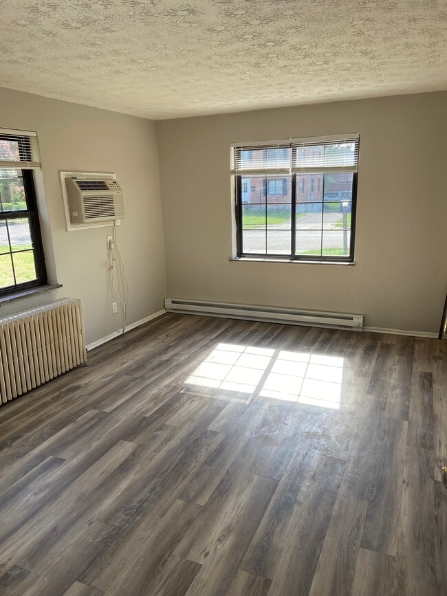 551 Telford Ave, Unit B in Dayton, OH - Foto de edificio - Building Photo