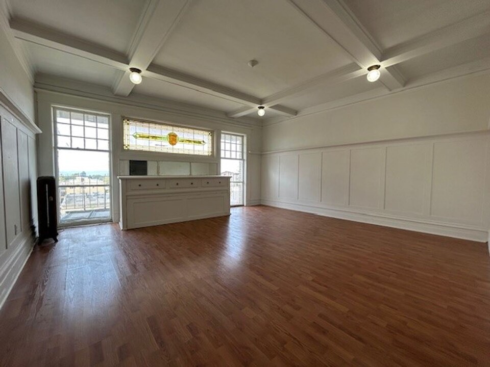 2437 Shattuck Ave. in Berkeley, CA - Building Photo