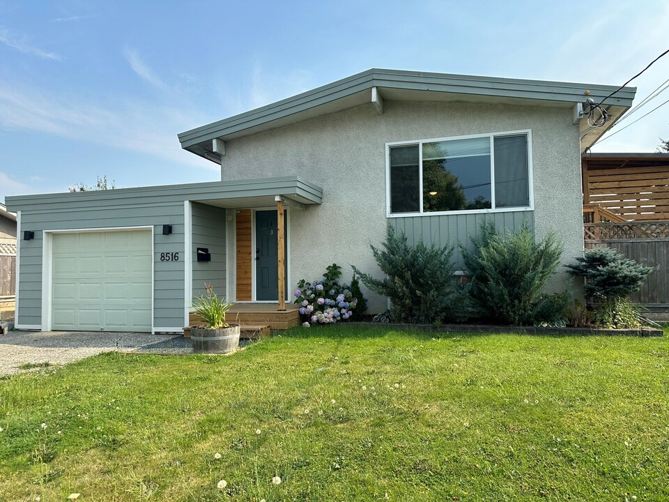 8516 Howard Crescent in Chilliwack, BC - Building Photo