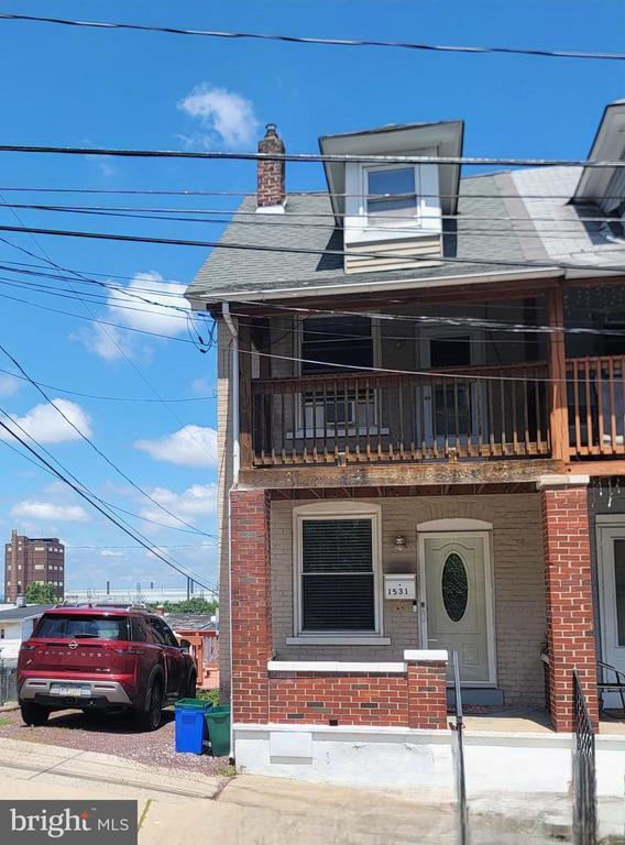 property at 1531 E 8th St