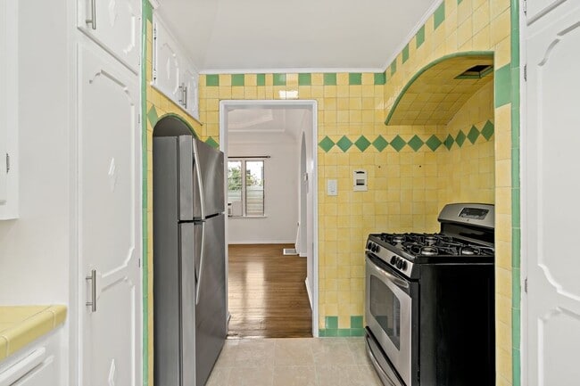 1773 S Garth Ave in Los Angeles, CA - Building Photo - Building Photo