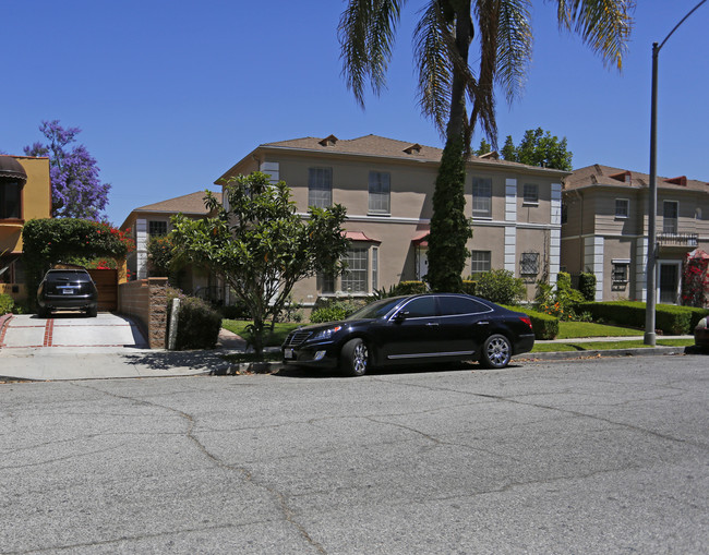 4015 Leeward Ave in Los Angeles, CA - Foto de edificio - Building Photo