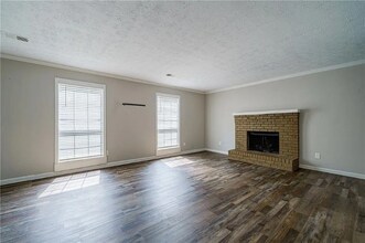 574 Manning Rd SW in Marietta, GA - Building Photo - Building Photo