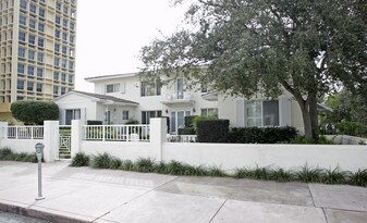 738 Biltmore Way in Miami, FL - Building Photo