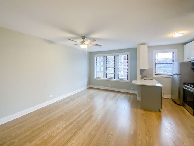 3620 N Marshfield Ave, Unit 1B in Chicago, IL - Building Photo - Building Photo