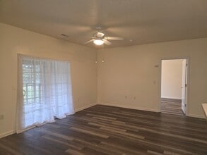 1945 Fortstone Ln in Columbus, OH - Building Photo - Building Photo