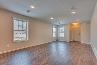 12634 Pond View Rd in Zimmerman, MN - Building Photo - Building Photo