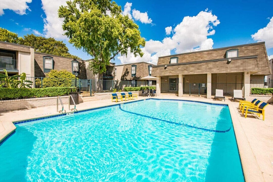 Amber Hill in San Antonio, TX - Foto de edificio