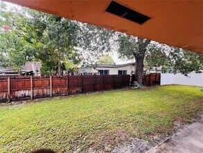6143 SW 33rd St in Miramar, FL - Building Photo - Building Photo