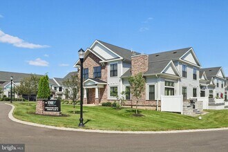 2 Dogleg Ln, Unit 185-185SB203 in Lawrence Township, NJ - Building Photo - Building Photo