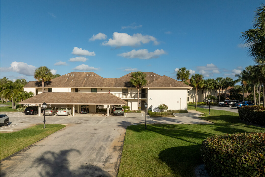 Turtle Creek East Condo in Jupiter, FL - Building Photo