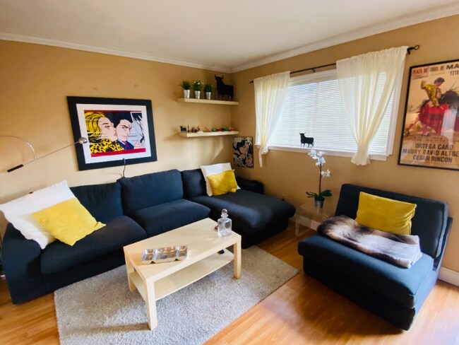 CHEVY Glenchase Ln in Houston, TX - Building Photo - Building Photo