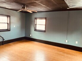 922 Western Ave in Pittsburgh, PA - Building Photo