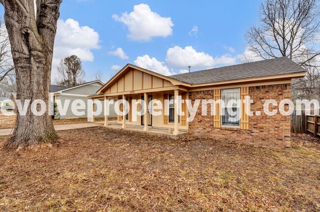 3298 Cedar Springs Dr in Memphis, TN - Building Photo - Building Photo