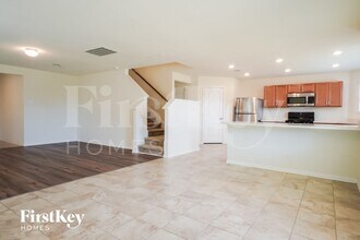 16603 Live Oak Canyon Dr in Houston, TX - Building Photo - Building Photo