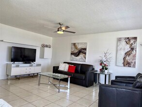 144 Farnham F in Deerfield Beach, FL - Building Photo - Building Photo